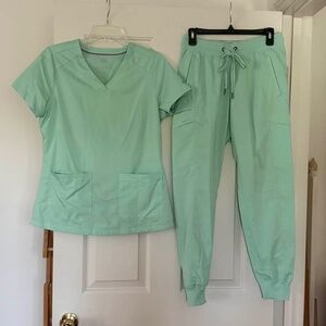 Healing Hands Mint Green Jogger Scrub Set Size Small. Worn Twice